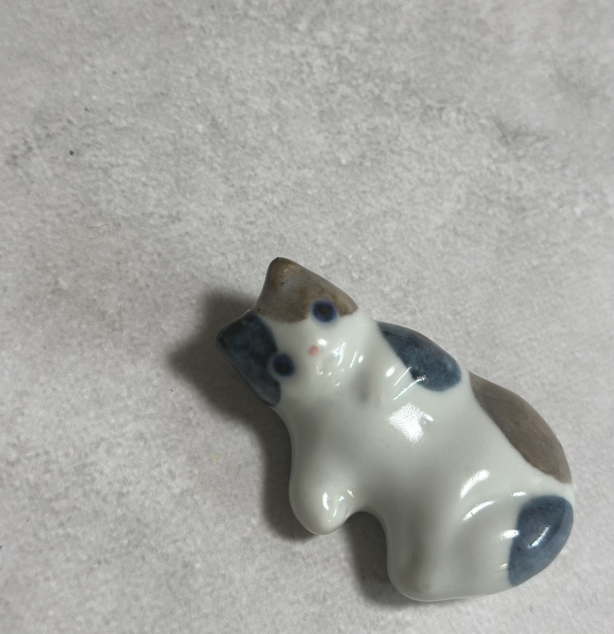 三毛猫 横向き2